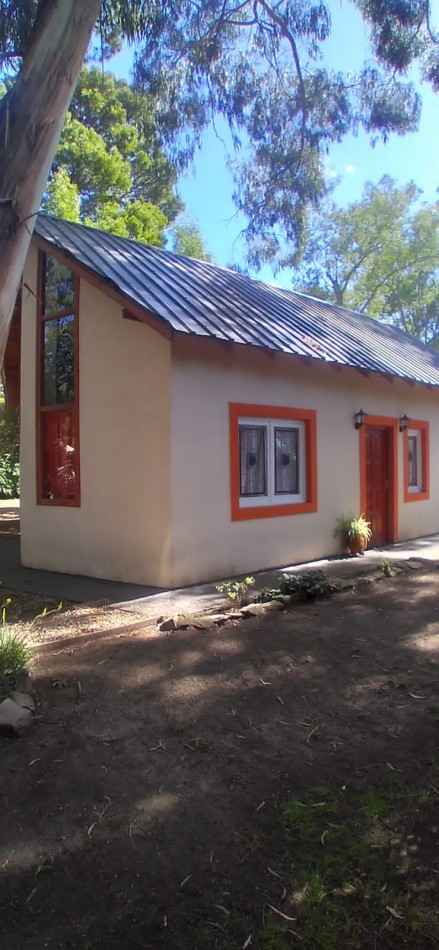 Casa 2 hab. c/ parque.