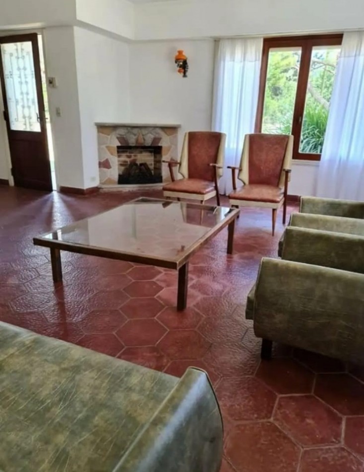 CASA QUINTA C/QUINCHO , PILETA ,CASA DE CASEROS Y GALPON -SIERRA DE LOS PADRES