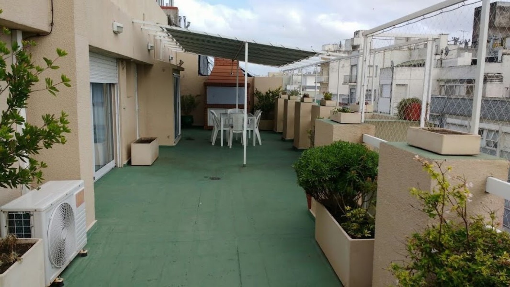 DEPARTAMENTO TIPO PENTHOUSE 4 AMBIENTES CON TERRAZA Y PARRILLA 4 AMB