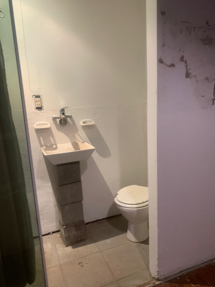 CASA DE BLOQUES CON 2 hab. y 2 baños.-BOSQUE PERALTA RAMOS- ALQUILER 24 meses
