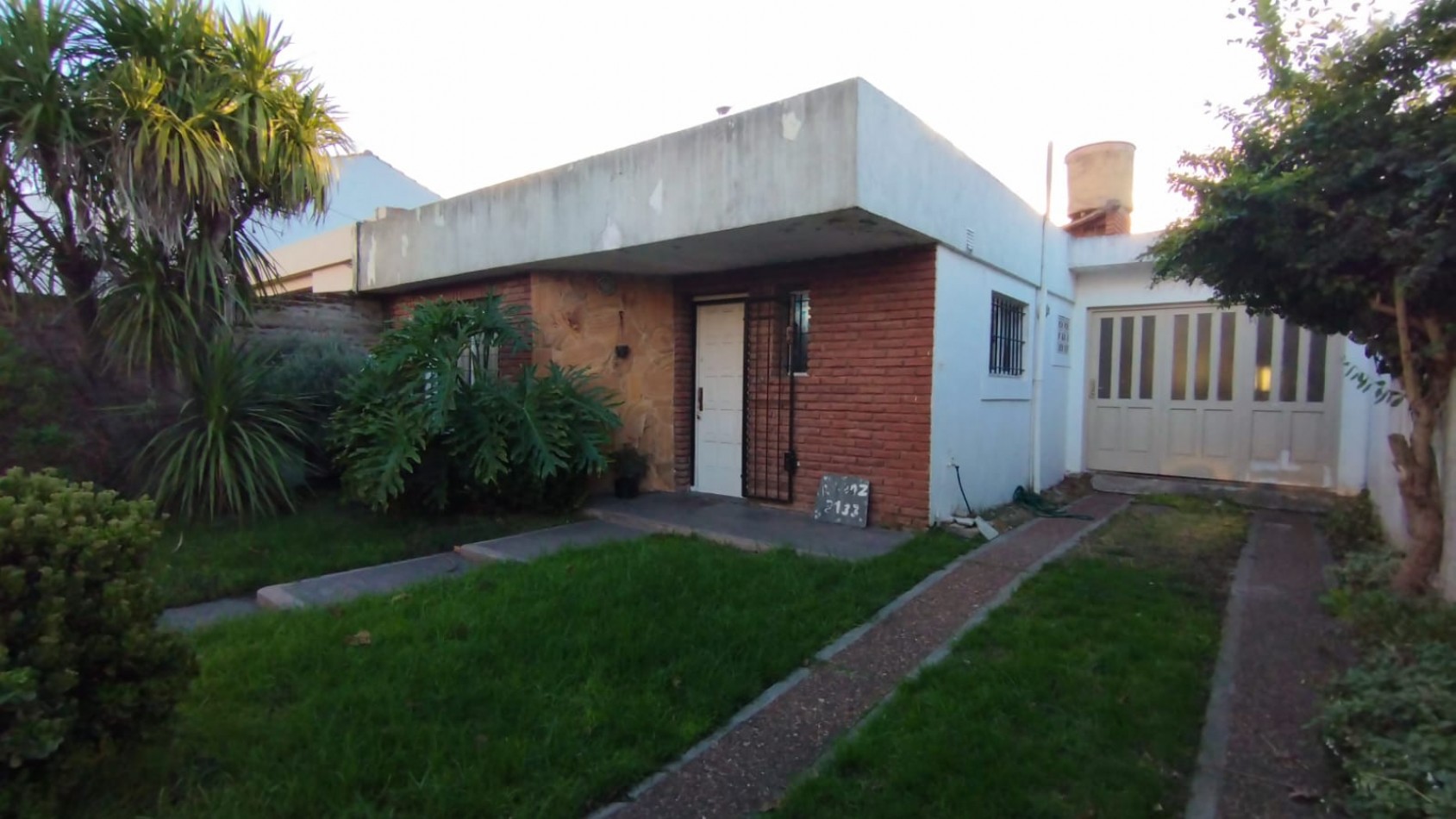 24 MESES -CASA 3 AMB. CON PARRILLA- PARQUE Y COCHERA- PUNTA MOGOTES