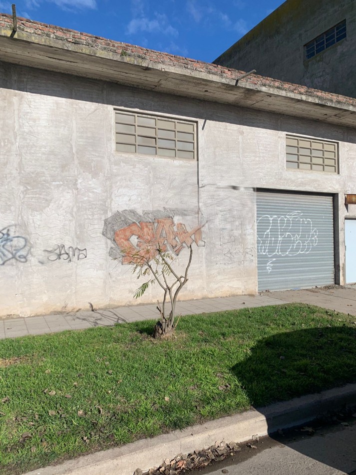 FINANCIACION PROPIA A RECICLAR GALPON CON VIVIENDA DE 3 AMB. -A 200 METROS DEL GAUCHO