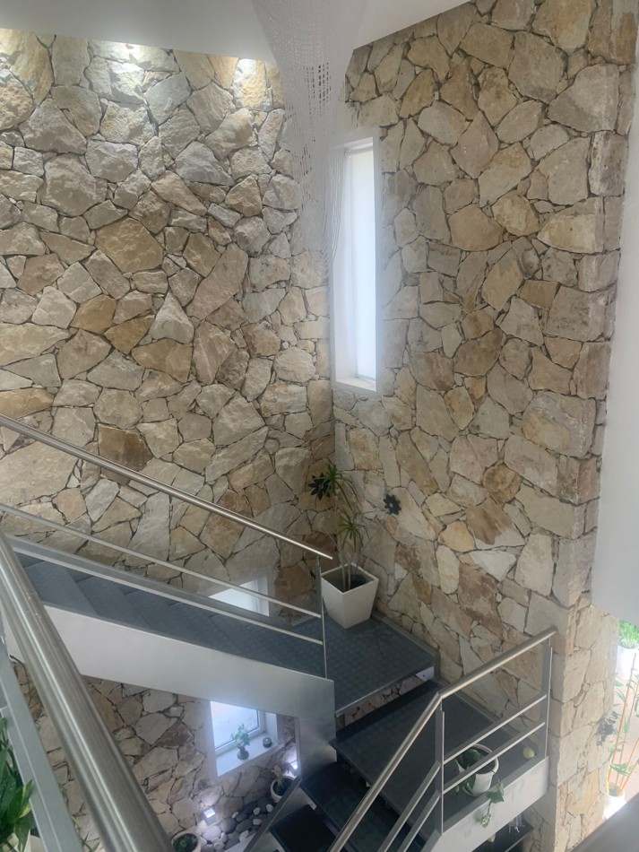 CASA DE CORTE MODERNO  CON  PILETA CLIMATIZADA   CON USO DE VERANO-FINANCIA- ACEPTA PERMUTA - BARRIO PRIVADO TIERRA DEL MAR 