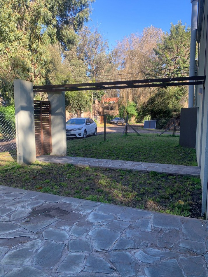 CASA CON PROYECTO A TERMINAR DE 4 AMB CON CALEF. X RADIADORES-FINANCIACION -ACEPTA PERMUTAS   -BOSQUE PERALTA RAMOS 