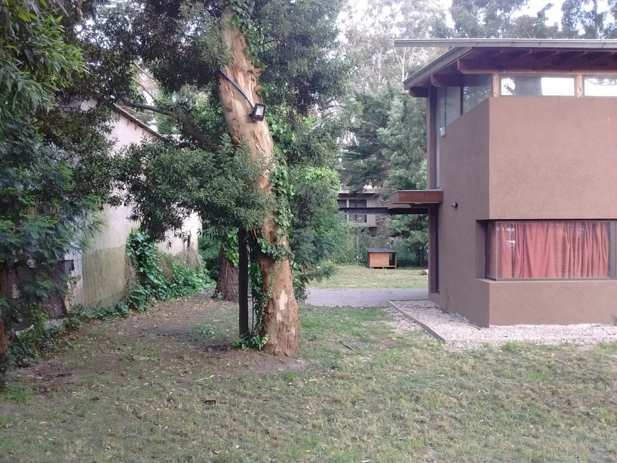 CASA MODERNA A TERMINAR SOBRE LOTE DE 450 M2-BOSQUE PERALTA RAMOS 