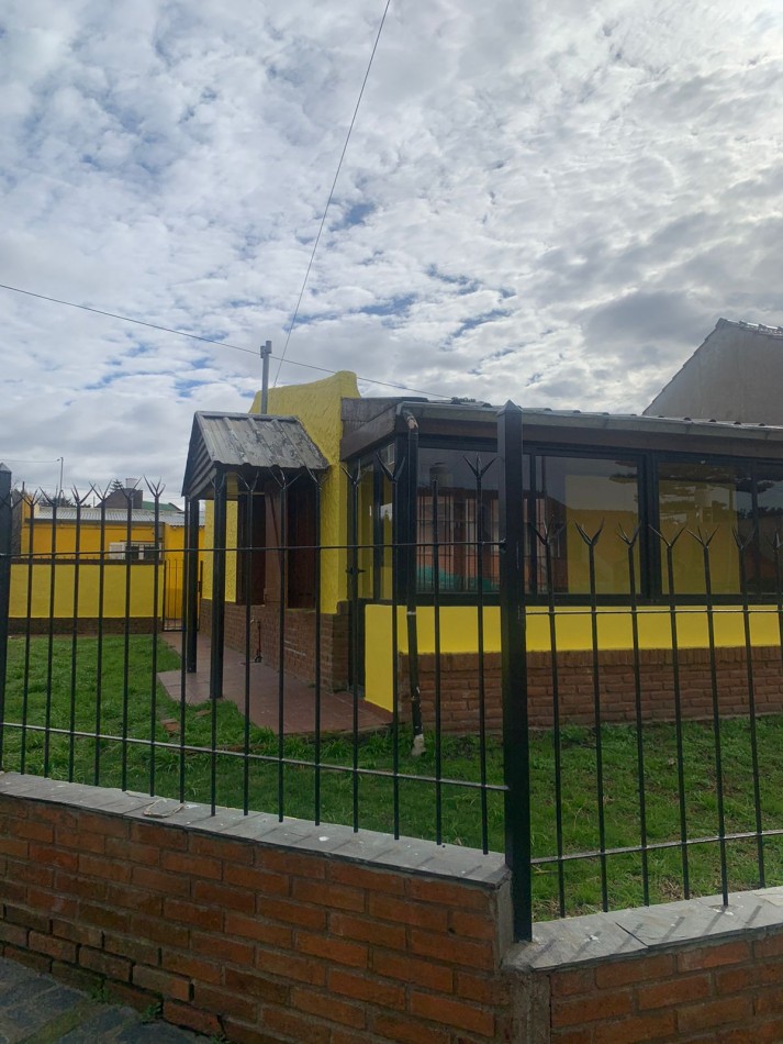CASA   RUSTICA CON QUINCHO Y PARQUE- 4 AMB  -PUNTA MOGOTES