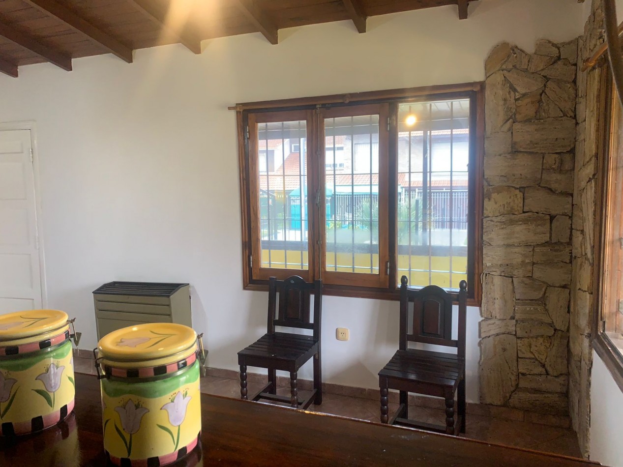 CASA   RUSTICA CON QUINCHO Y PARQUE- 4 AMB  -PUNTA MOGOTES