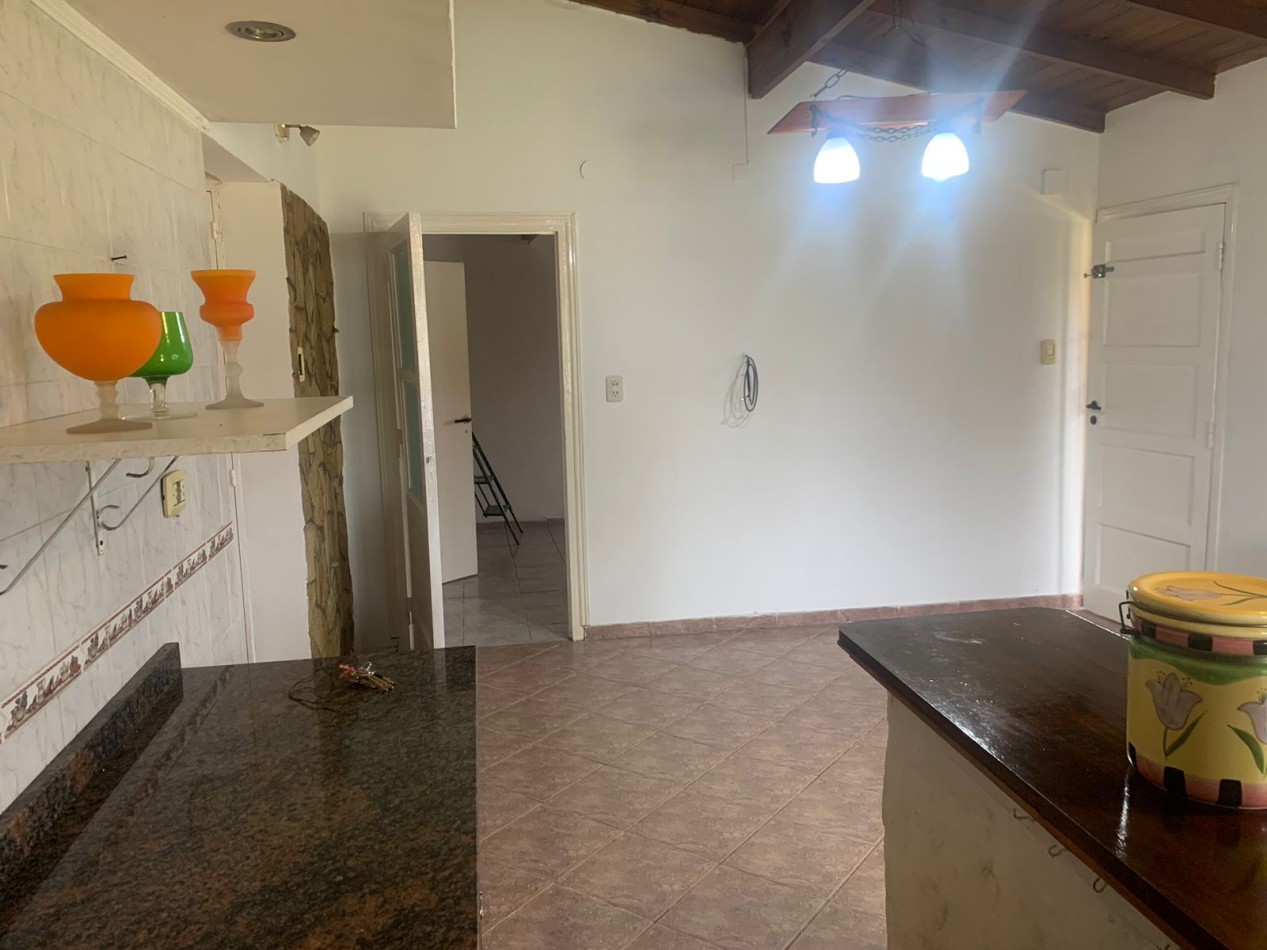 CASA   RUSTICA CON QUINCHO Y PARQUE- 4 AMB  -PUNTA MOGOTES