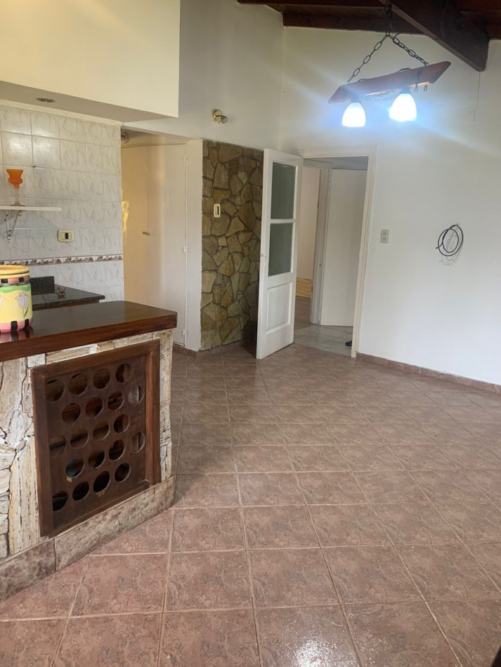 CASA   RUSTICA CON QUINCHO Y PARQUE- 4 AMB  -PUNTA MOGOTES