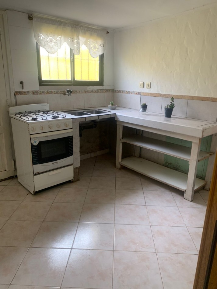 CASA   RUSTICA CON QUINCHO Y PARQUE- 4 AMB  -PUNTA MOGOTES
