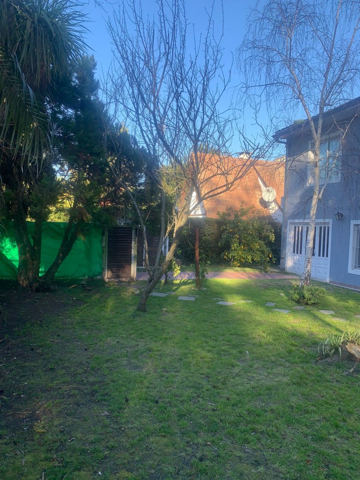 IMPORTANTE CASA  RECICLADA  DE 6 AMBIENTES CON HAB ITACION Y BAÑO DE SERVICIO-BOSQUE PERALTA RAMOS