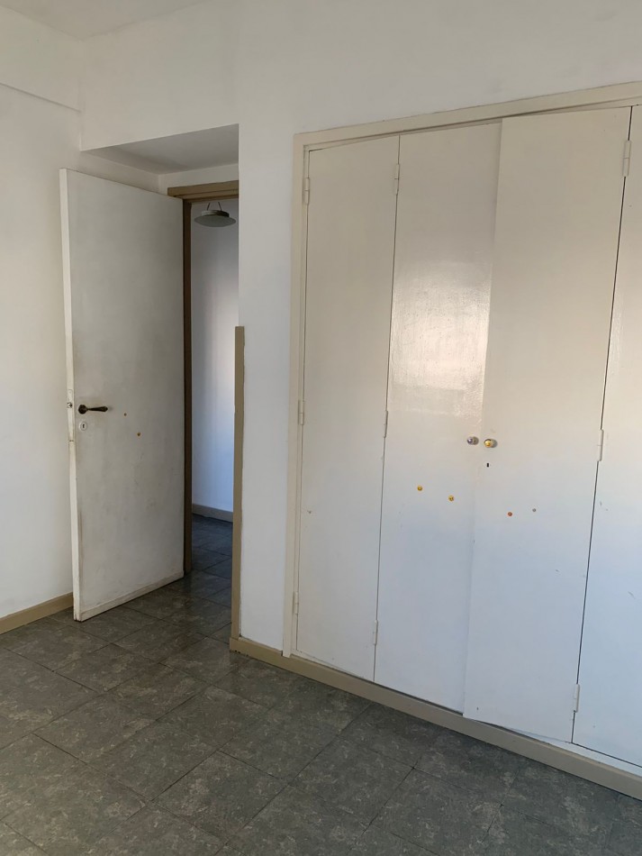 alquiler 24 MESES -3 AMBIENTE A LA CALLE CON HABITACION Y BAÑO DE SERVICIO- mas expensas  -MACROCENTRO