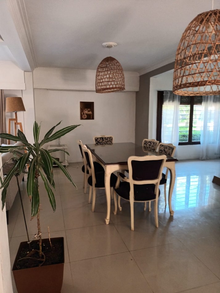 CASA CORTE MODERNO - SAN  CARLOS-a metros golf Playa Grande-EQUIPADO PARA7 HUESPEDES 