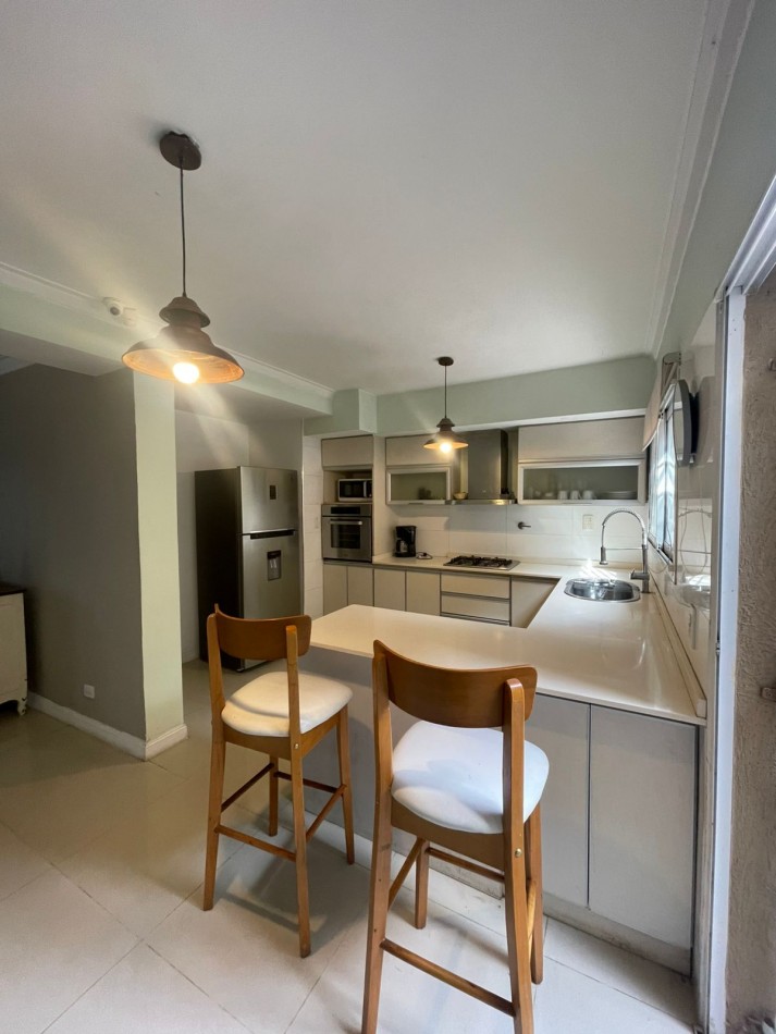 CASA CORTE MODERNO - SAN  CARLOS-a metros golf Playa Grande-EQUIPADO PARA7 HUESPEDES 