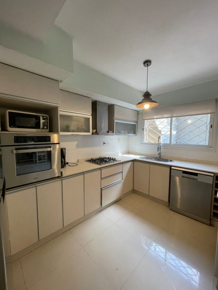 CASA CORTE MODERNO - SAN  CARLOS-a metros golf Playa Grande-EQUIPADO PARA7 HUESPEDES 