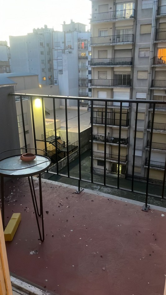ALQUILER 24 MESES -2 ambientes a la CALLE con BALCON y TERRAZA con PARRILLA-MICROCENTRO