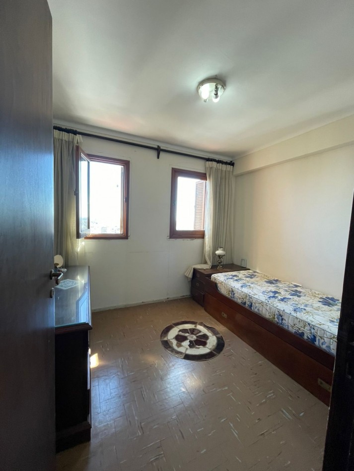 DEPARTAMENTO 4 AMB al frente-PISO 22-COCHERA DOBLE-LA PERLA 