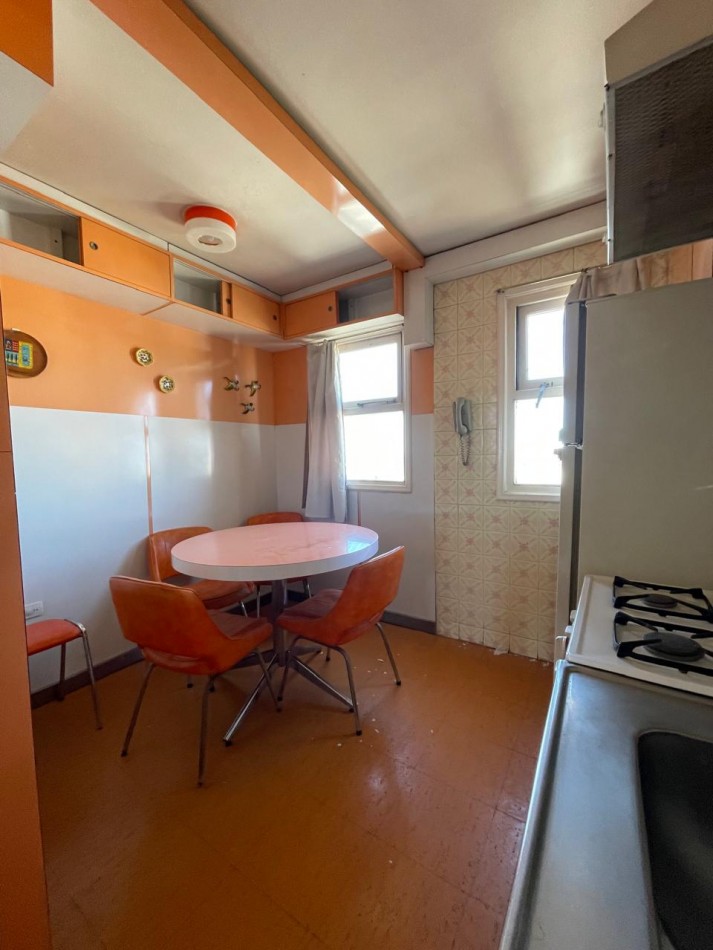 DEPARTAMENTO 4 AMB al frente-PISO 22-COCHERA DOBLE-LA PERLA 