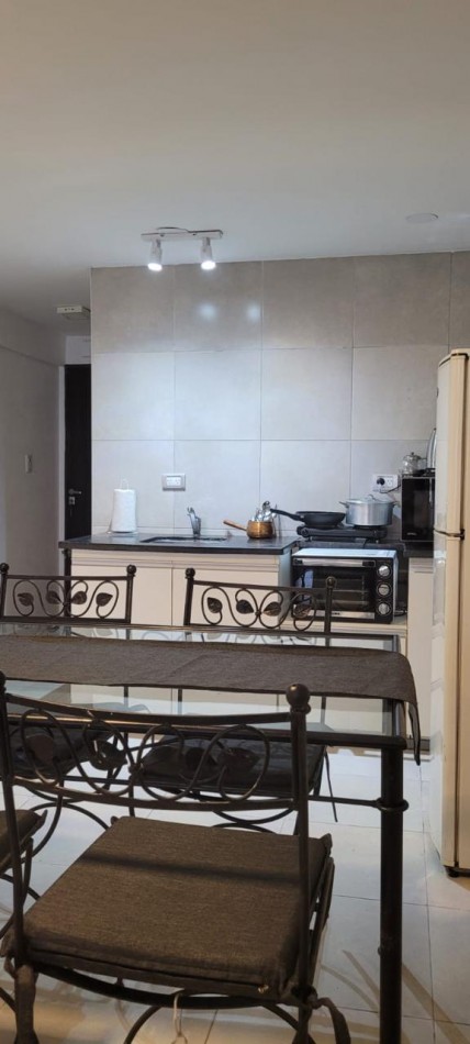 Impecable Monoambiente al frente-cochera- zona La Perla 