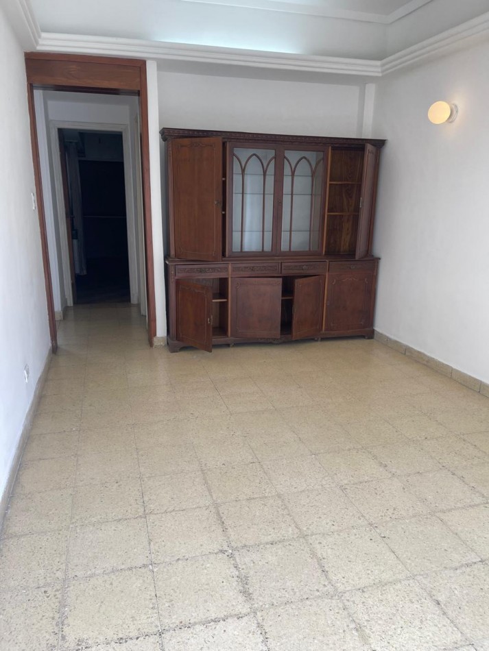 ALQUILER 24 MESES -2 ambientes a la CALLE con BALCON -PATIO C/ PARRILLA-MICROCENTRO-
