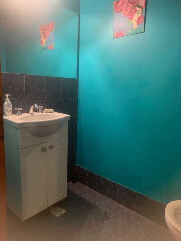 IMPORTANTE CASA SOBRE 3 LOTES -INMEJORABLE UBICACION