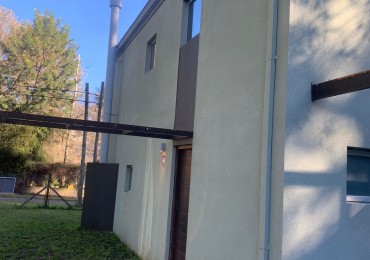 CASA CON PROYECTO A TERMINAR DE 4 AMB CON CALEF. X RADIADORES-FINANCIACION -ACEPTA PERMUTAS   -BOSQUE PERALTA RAMOS 